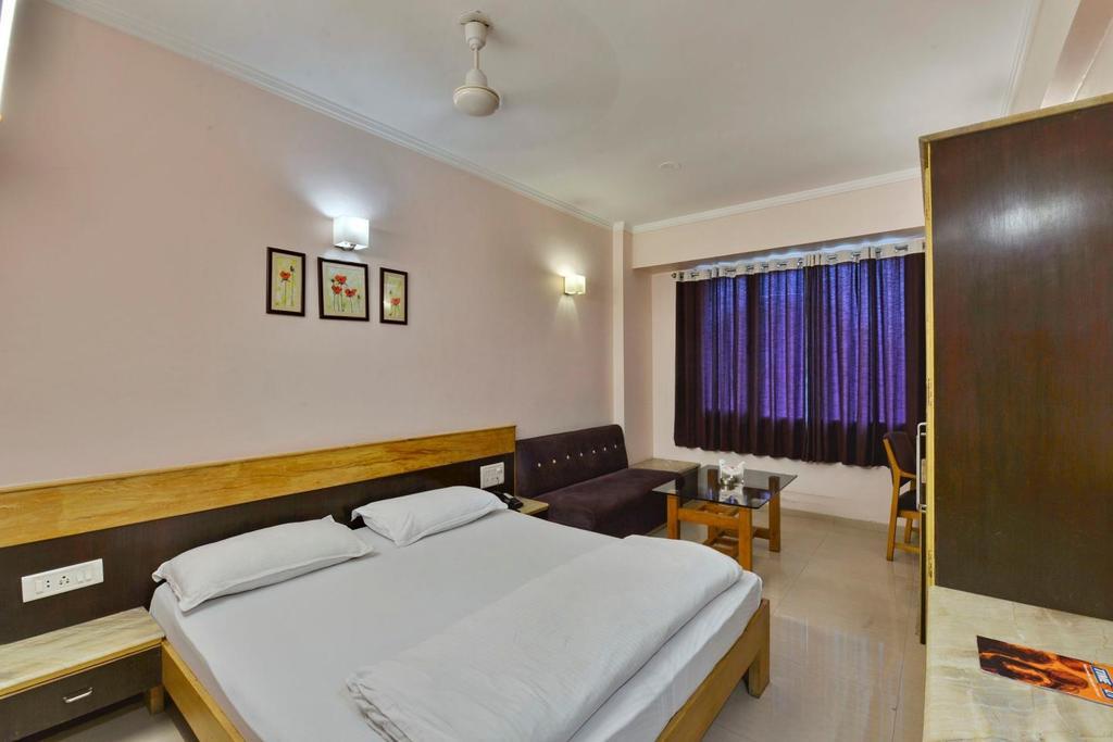 Jain'S Hotel Rajhans Бхопал Экстерьер фото