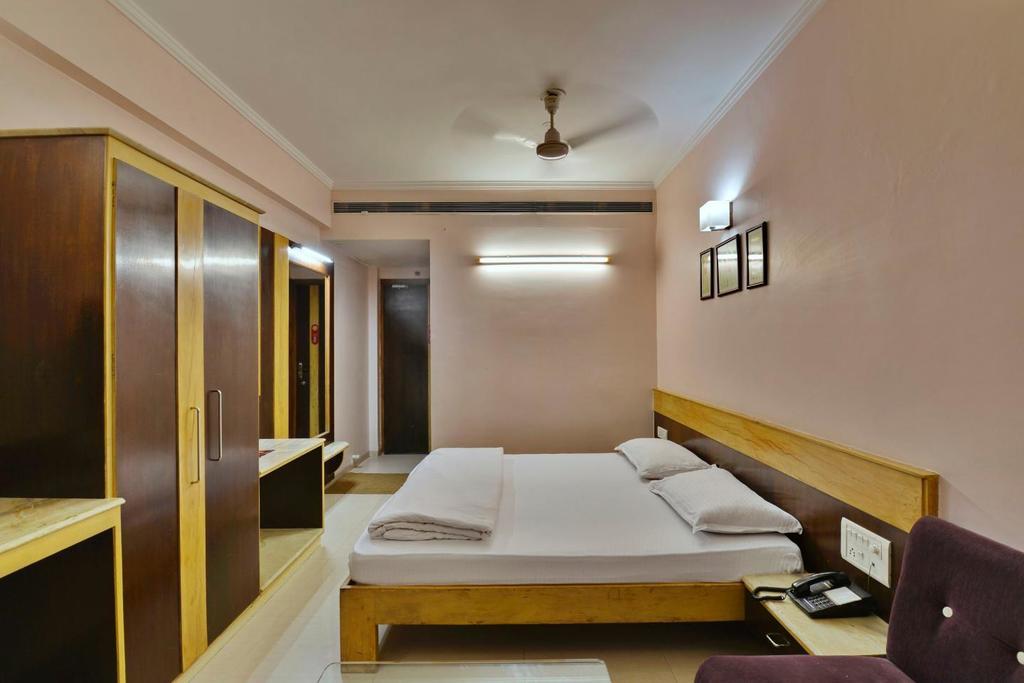 Jain'S Hotel Rajhans Бхопал Экстерьер фото